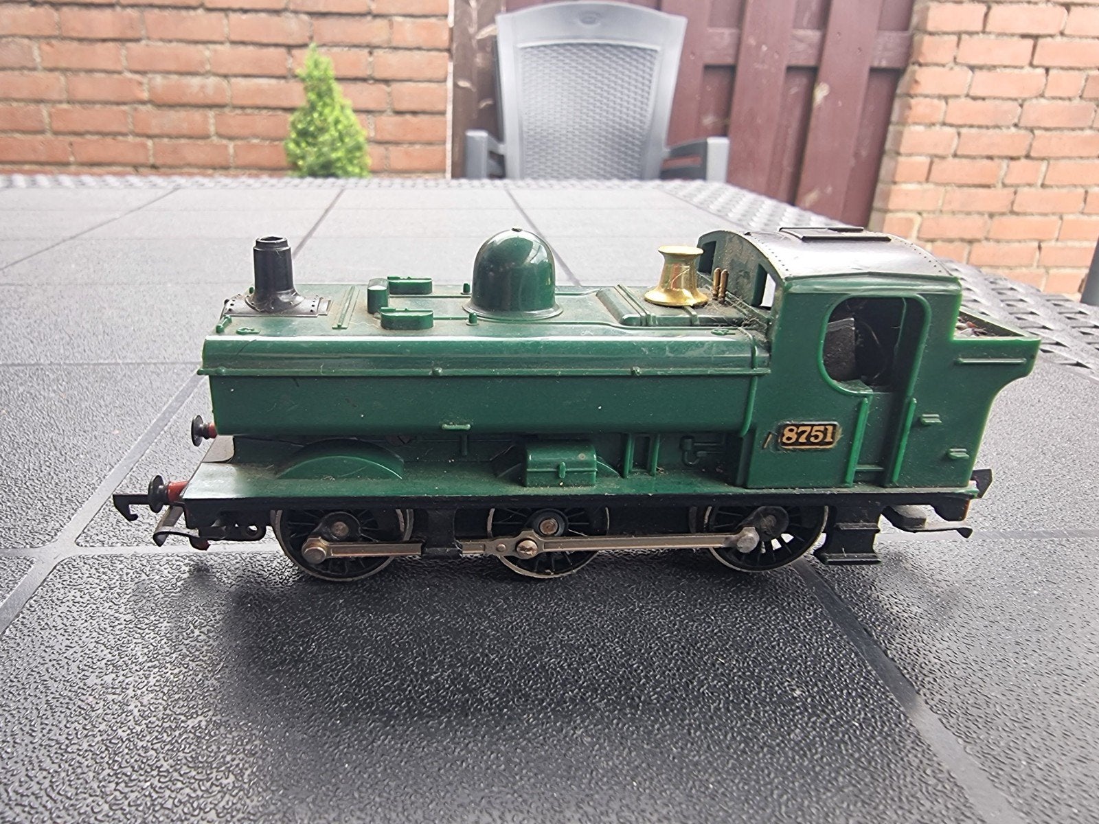 Oude Britse stoomlocomotief 8751 – modeltrein – Made in Engl, Overige merken, Gebruikt, Ophalen of Verzenden, Gelijkstroom