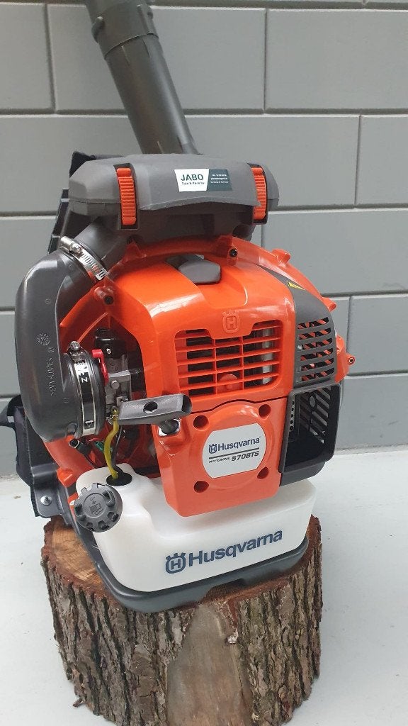 Husqvarna 570BTS NIEUW OP=OP!, Tuin en Terras, Bladblazers, Ophalen, Benzine, Husqvarna, Ruggedragen