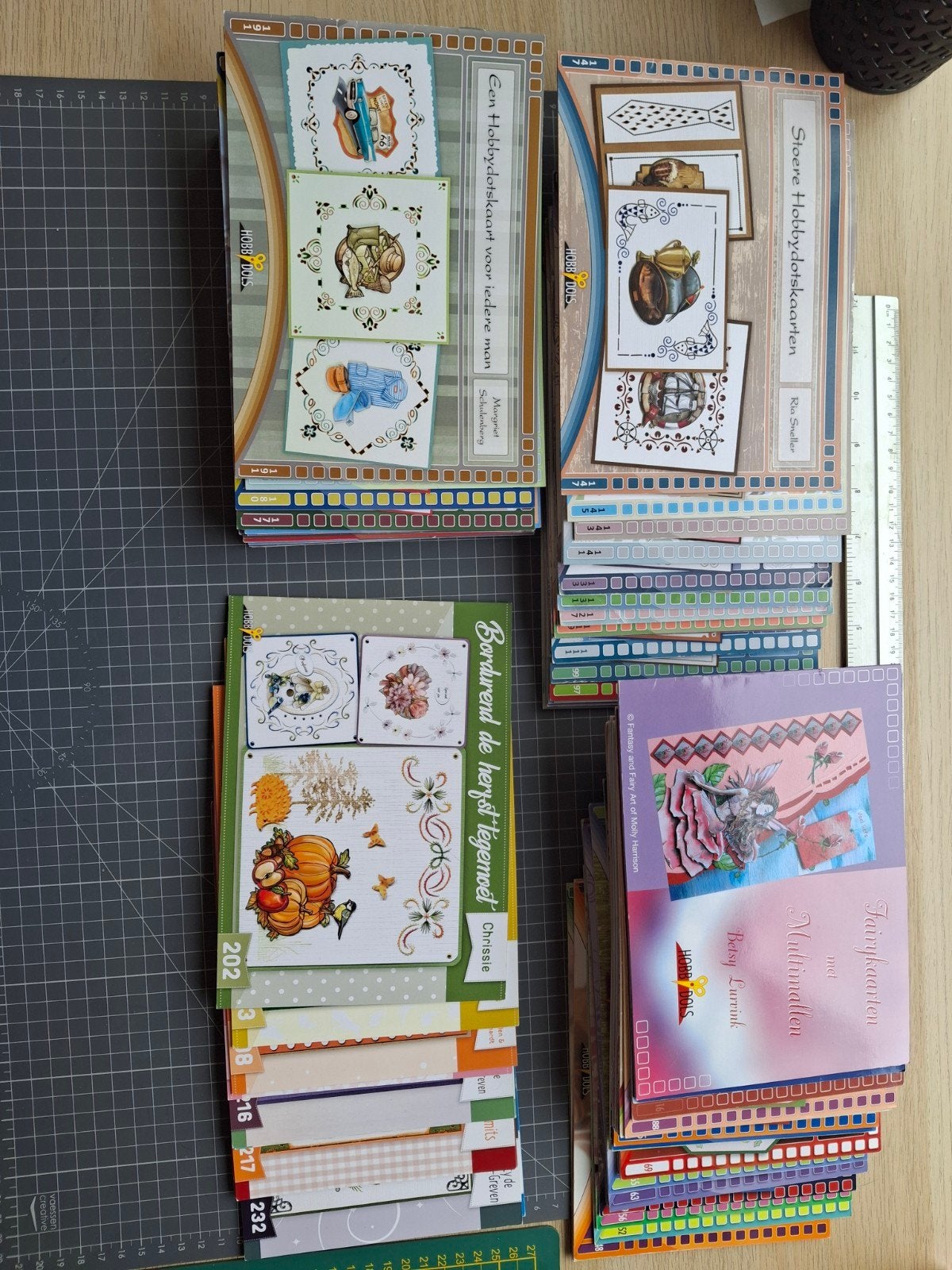 Grote collectie Hobbydols boekjes en posters, Ophalen, Gebruikt, Papier of Karton, Knutselboek