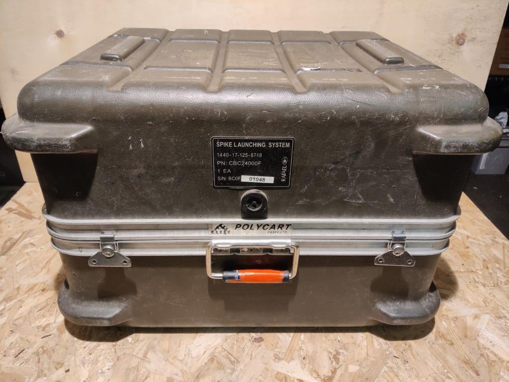 Grote waterdichte lichtgewicht transport koffer / flightcase, Ophalen of Verzenden, Overige instrumenten, Flightcase