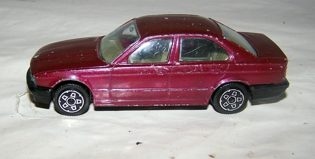 Bburago BMW 353I model. Igs., Ophalen of Verzenden, Gebruikt, Auto, Overige merken