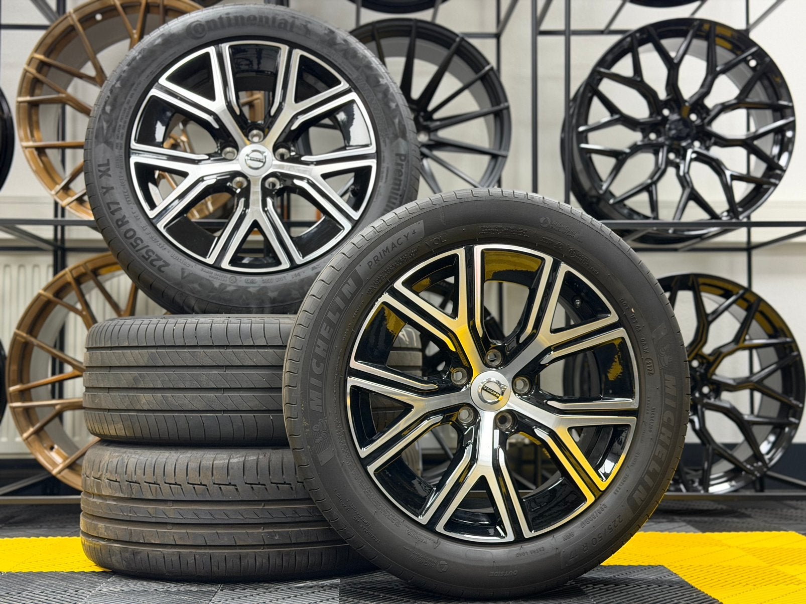17 Inch VOLVO V60 ZOMERSET 5-6MM €499,-!, Ophalen, Banden en Velgen, 17 inch, Zomerbanden