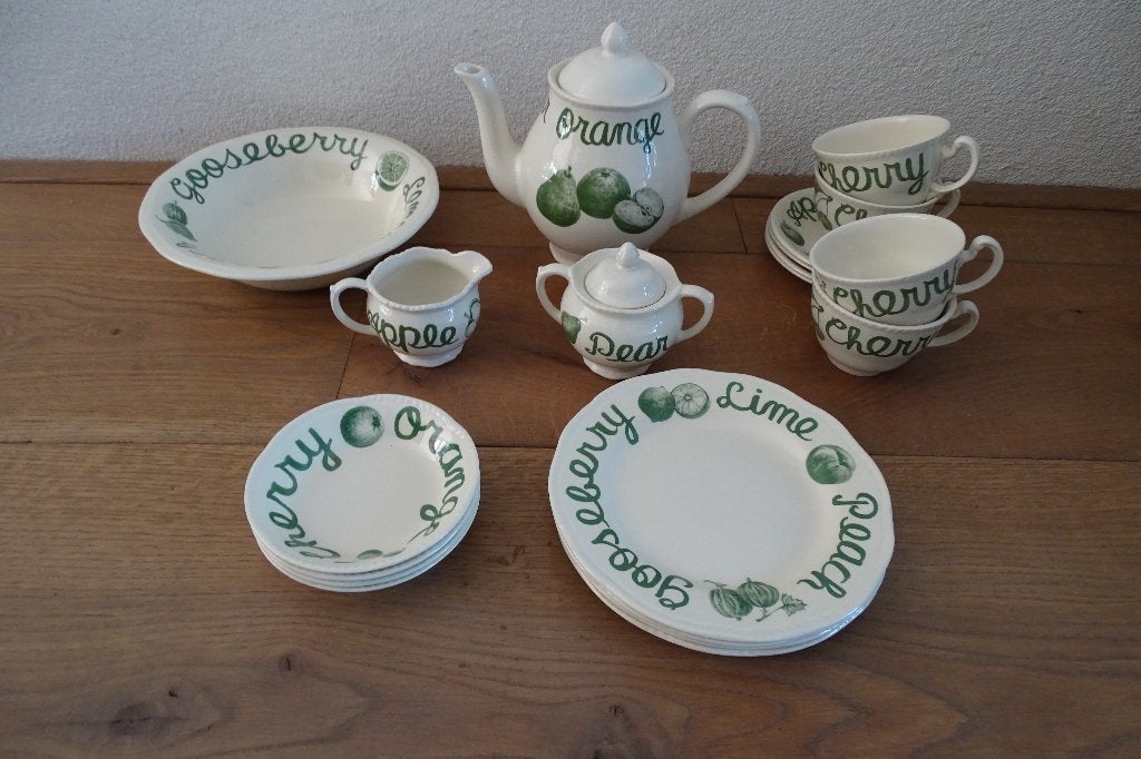 Woods & Sons ontbijt/ thee servies servies 'fruit'4 personen, Ophalen, Overige merken, Landelijk/Boerenbont, Zo goed als nieuw