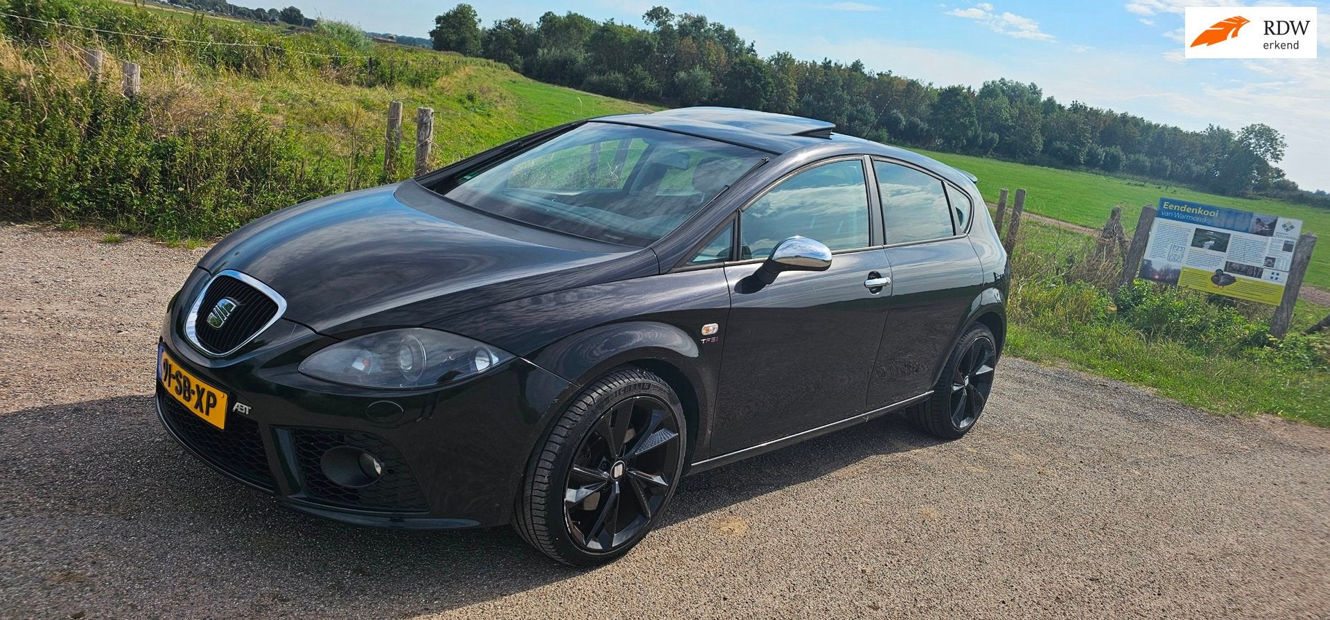 Seat Leon 2.0 TFSI Sport-up 2e eigenaar nl auto lage km stan, Voorwielaandrijving, Leon, Zwart, Origineel Nederlands