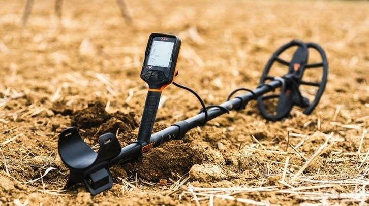 Quest Q60 waterdichte metaaldetector met hoofdtelefoon, Hobby en Vrije tijd, Metaaldetectors, Overige merken, Meer dan 30 cm, Nieuw