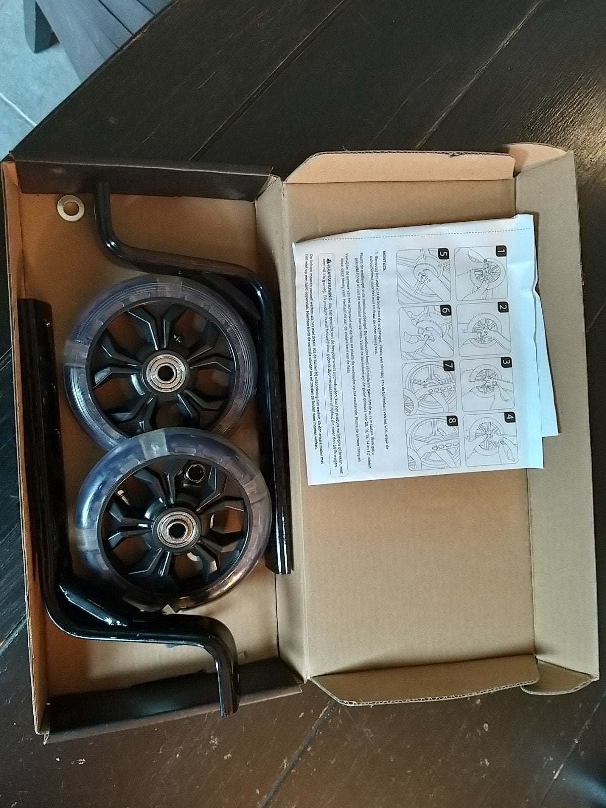 Nieuwe BOLKE fiets zijwieltjes met lichtjes (12-18 inch), Ophalen, Nieuw, BOLKE