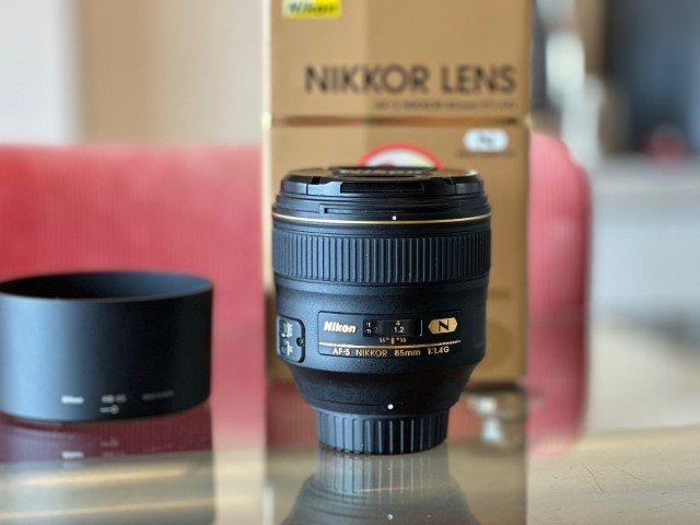 Nikon 85mm f/1.4G AF-S portretlens 85 1.4 AANBIEDING (BTW), Ophalen of Verzenden, Zo goed als nieuw, Stroombaan 14, 1181 VX AMSTELVEEN