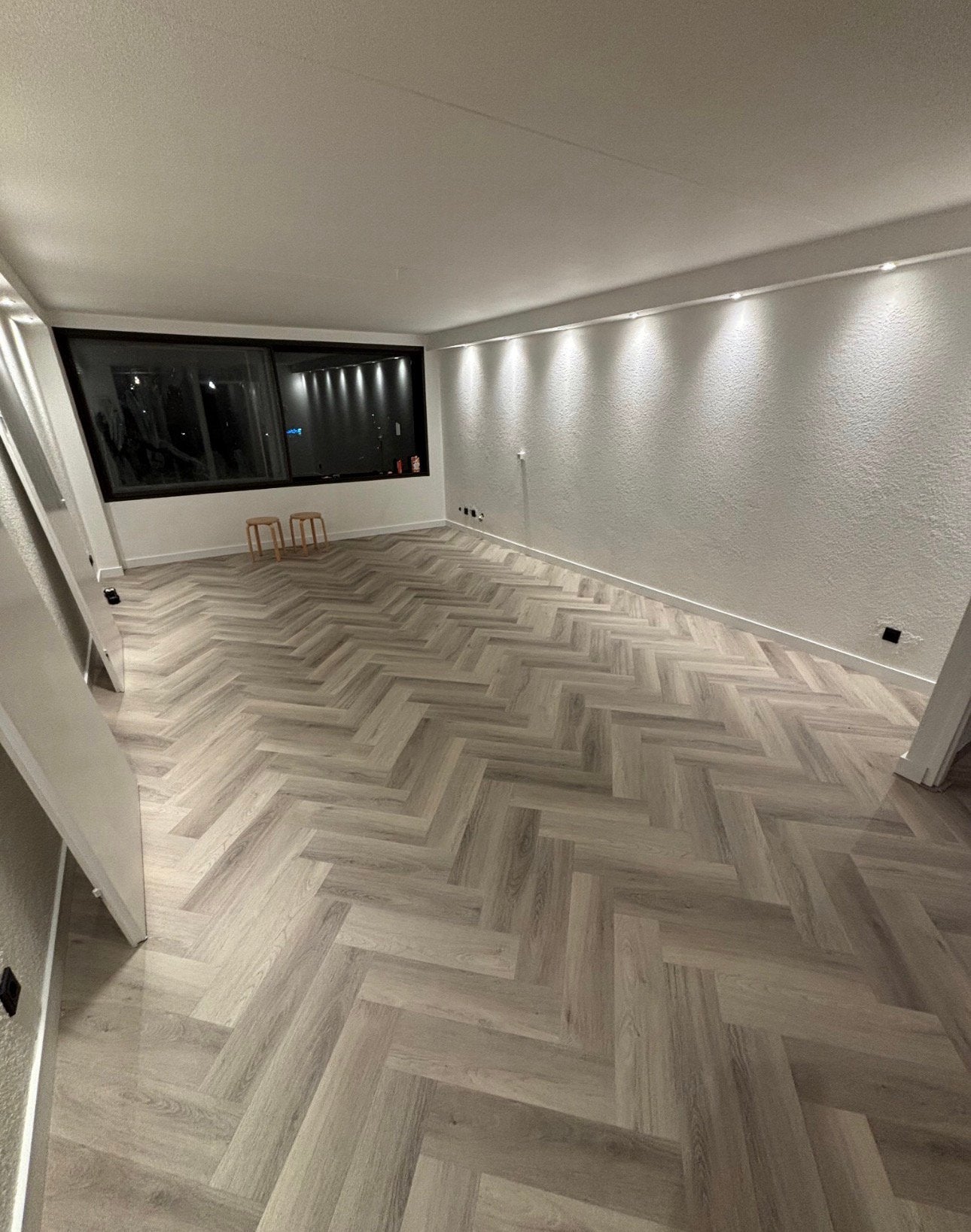 Laminaat en PVC leggen/ Egaliseren / hoge plint / klussen, Ophalen of Verzenden
