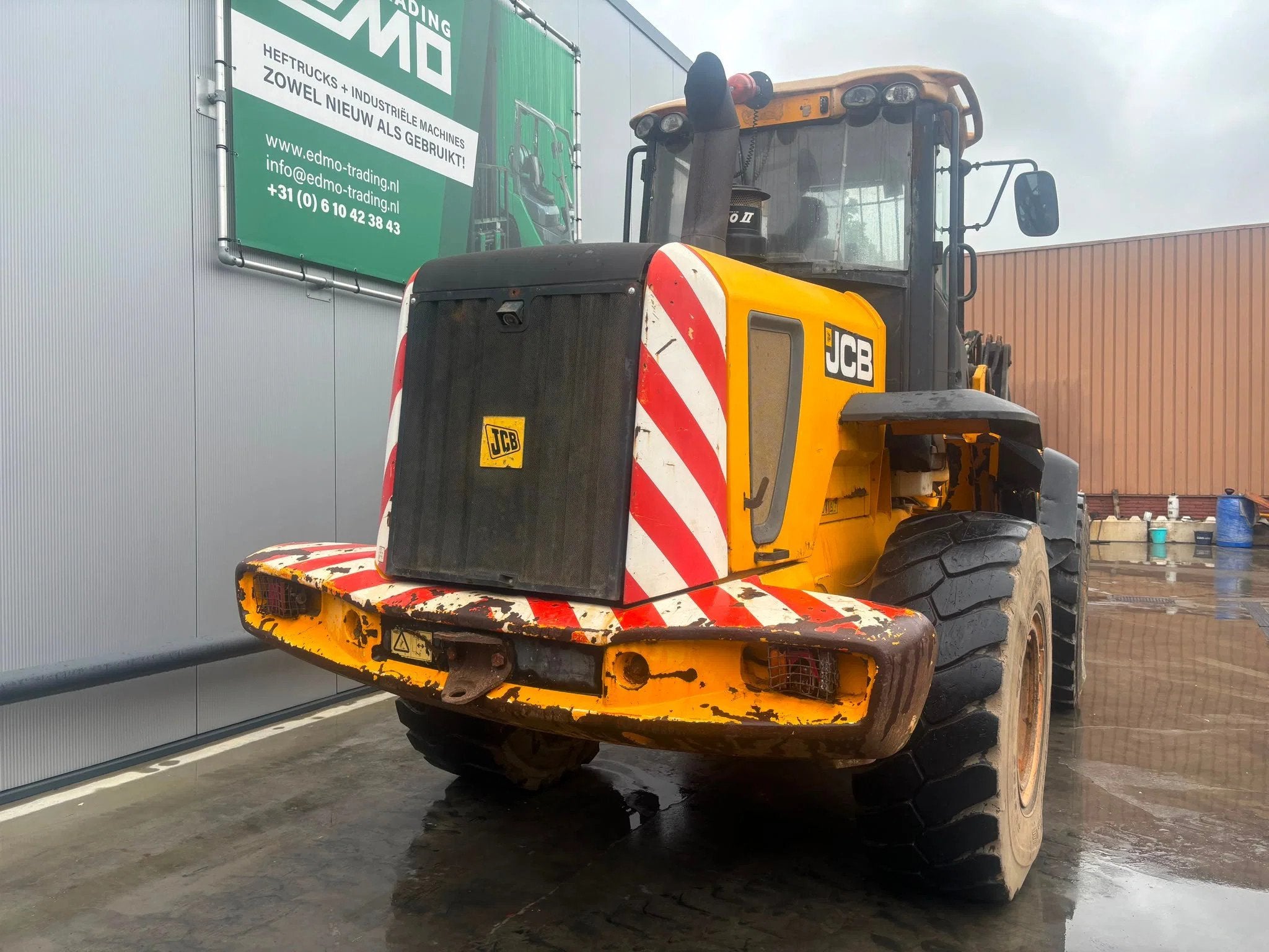 JCB WHEELED LOADING SHOVEL (bj 2011), Wiellader of Shovel