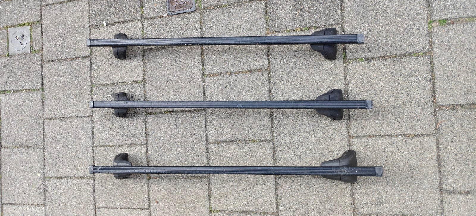 Thule Roof Racks (Set of 3) for VW Caddy – Complete Set, Ophalen, Gebruikt