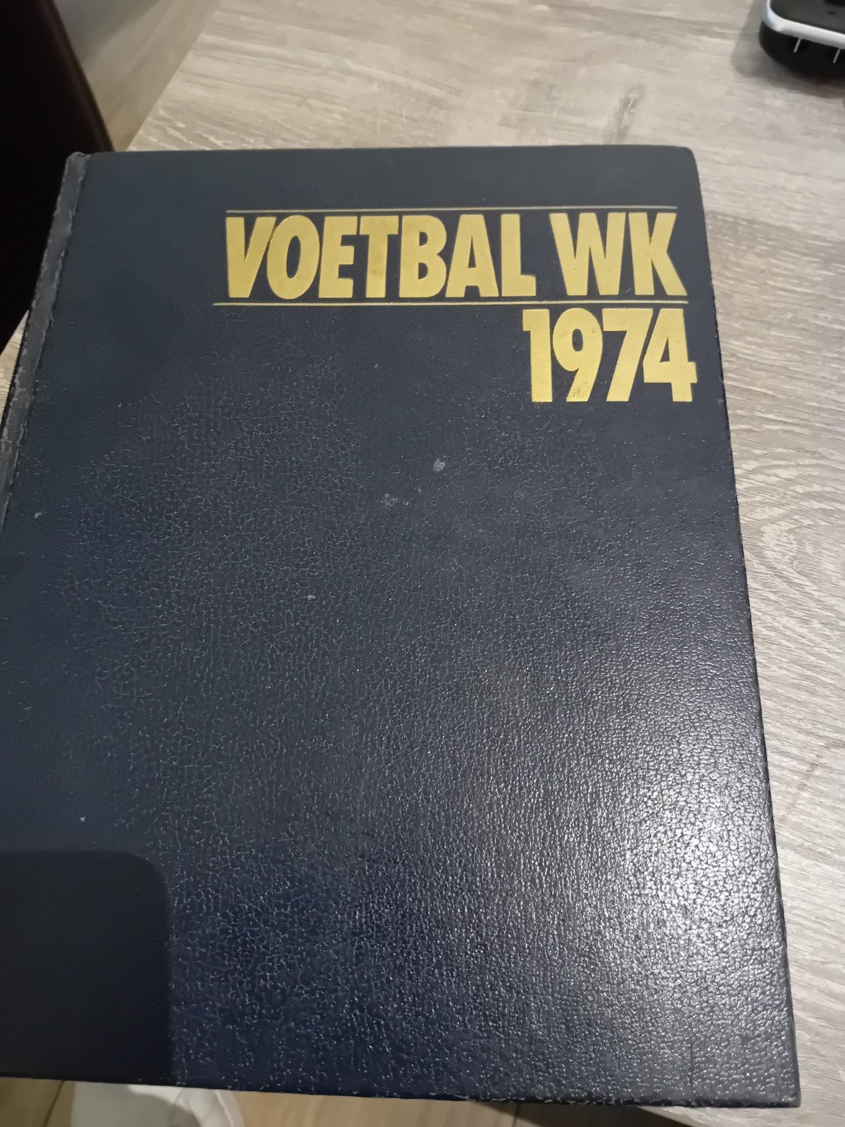 Voetbal WK 1974 Boek - Historisch Overzicht, Ophalen of Verzenden, Zo goed als nieuw, Onbekend, Balsport