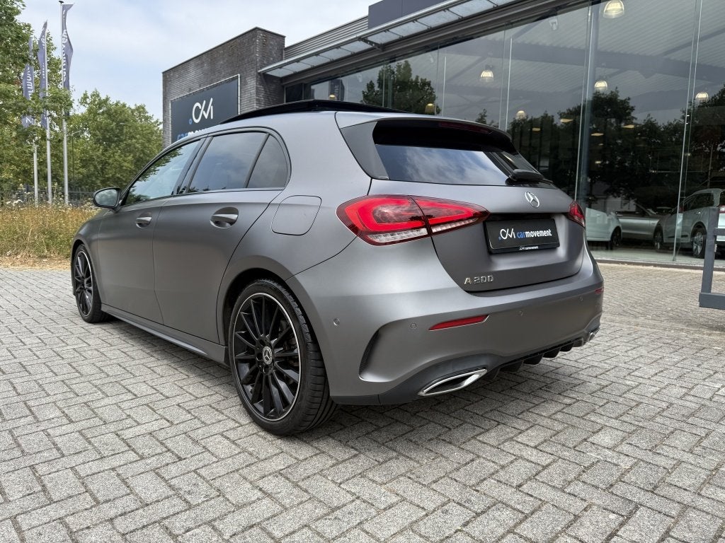 Mercedes-Benz A-Klasse 200 AMG Line I Magno | Night | Schuif, Auto's, Gebruikt, Zwart, 4 cilinders, Automatische klimaatregeling