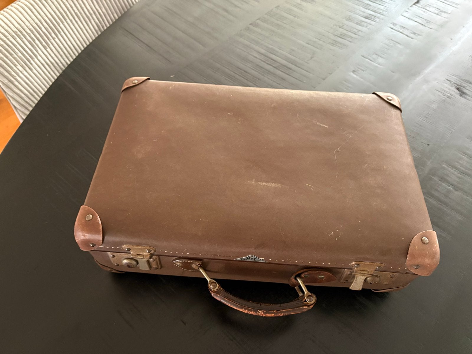 Vintage Bruine Koffer - Decoratief of Restauratieproject, Antiek en Kunst, Ophalen