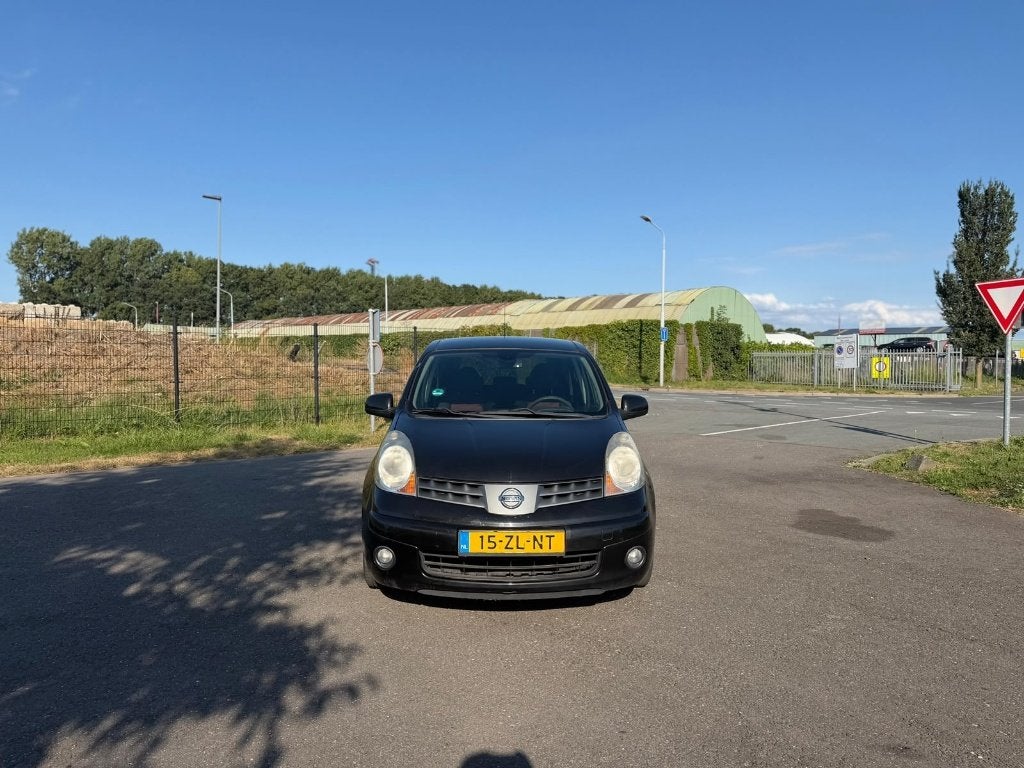 Nissan Note 1.4 16V 2008 Zwart, Auto's, Voorwielaandrijving, 4 cilinders, Zwart, Origineel Nederlands