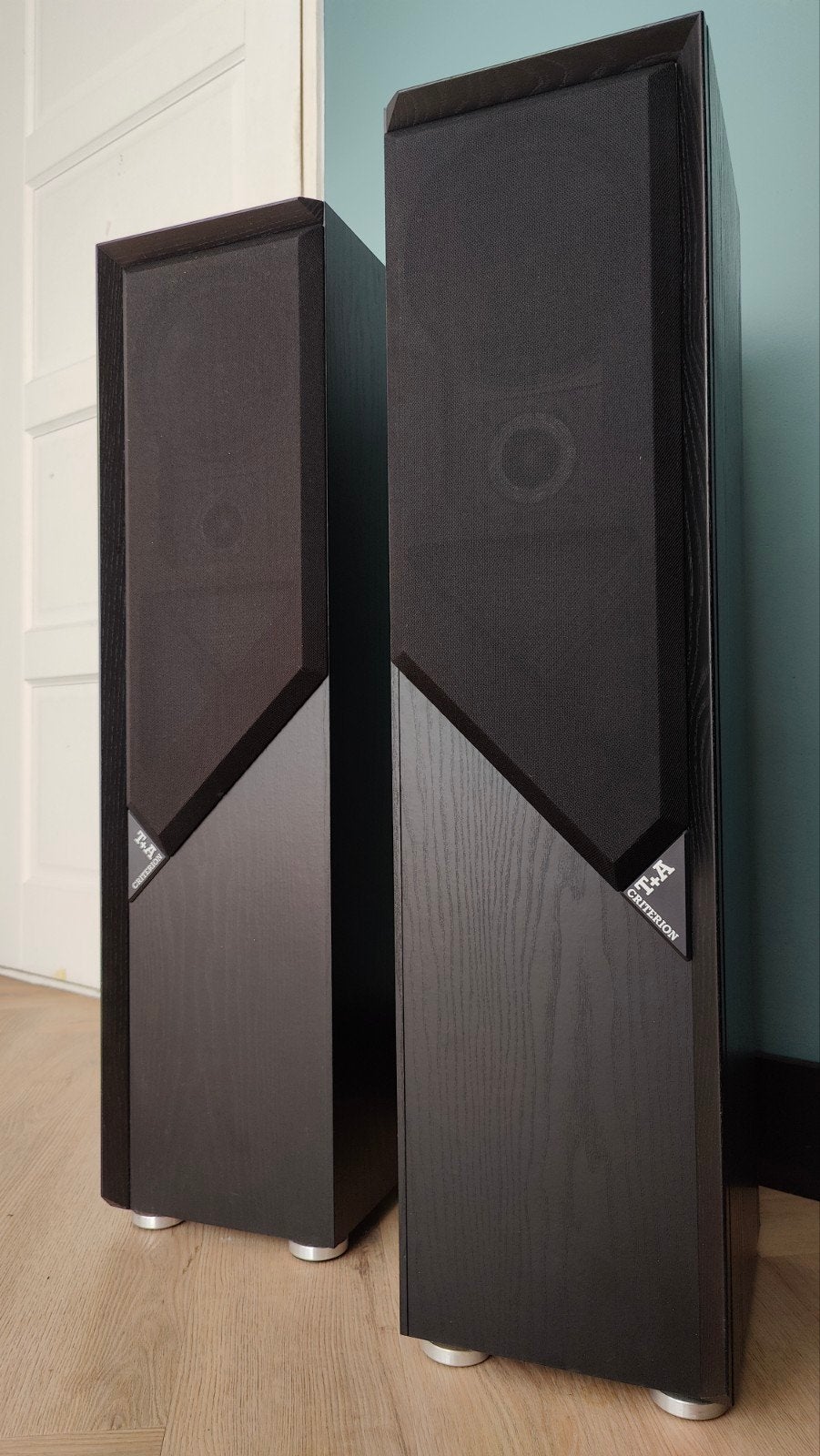 T+A Criterion T75E transmissielijn, Stereo speakers, Zo goed als nieuw, 60 tot 120 watt, Ophalen