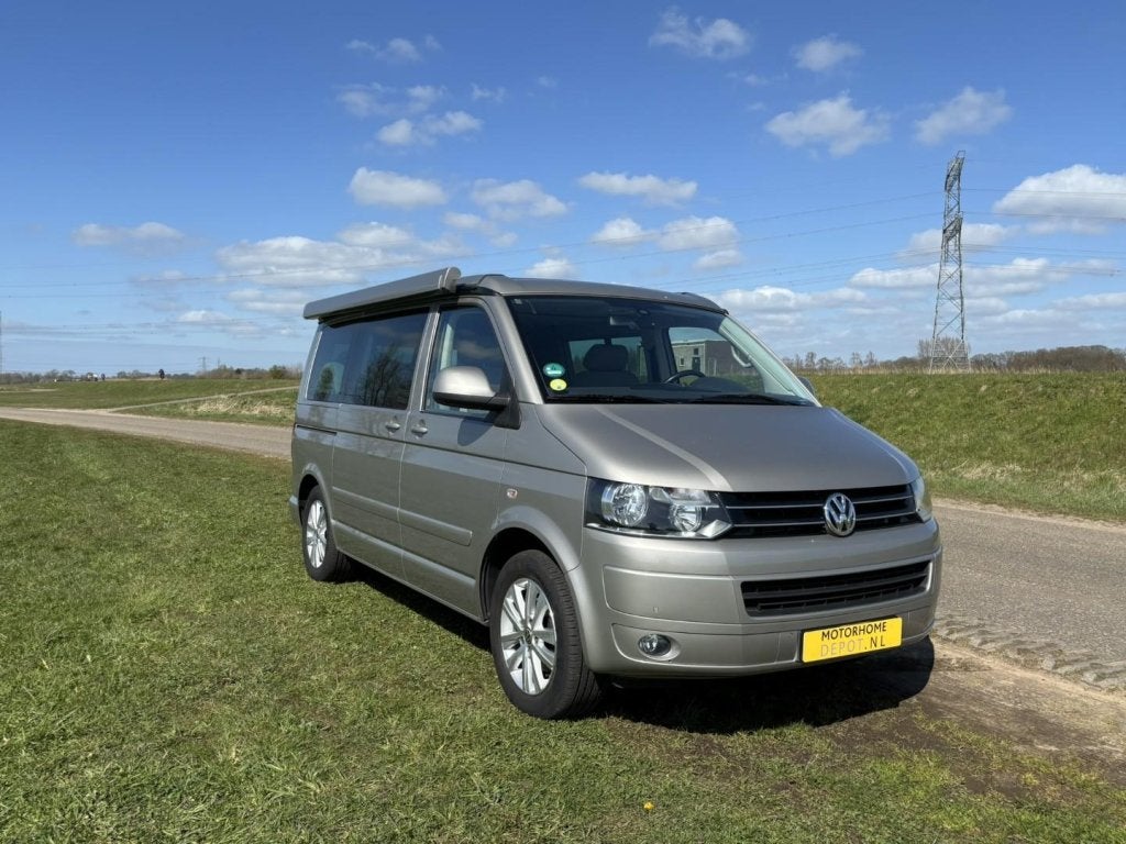 Volkswagen California T5 | 2013 | 4-slaapplaatsen | Trekhaak, Niet ingevuld, Buscamper of Camperbus, Koelkast, Volkswagen