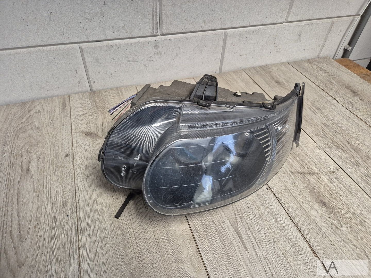 Koplamp XENON links voor Saab 9-5 facelift vanaf 2005 €250, Gebruikt, -, -, Ophalen of Verzenden