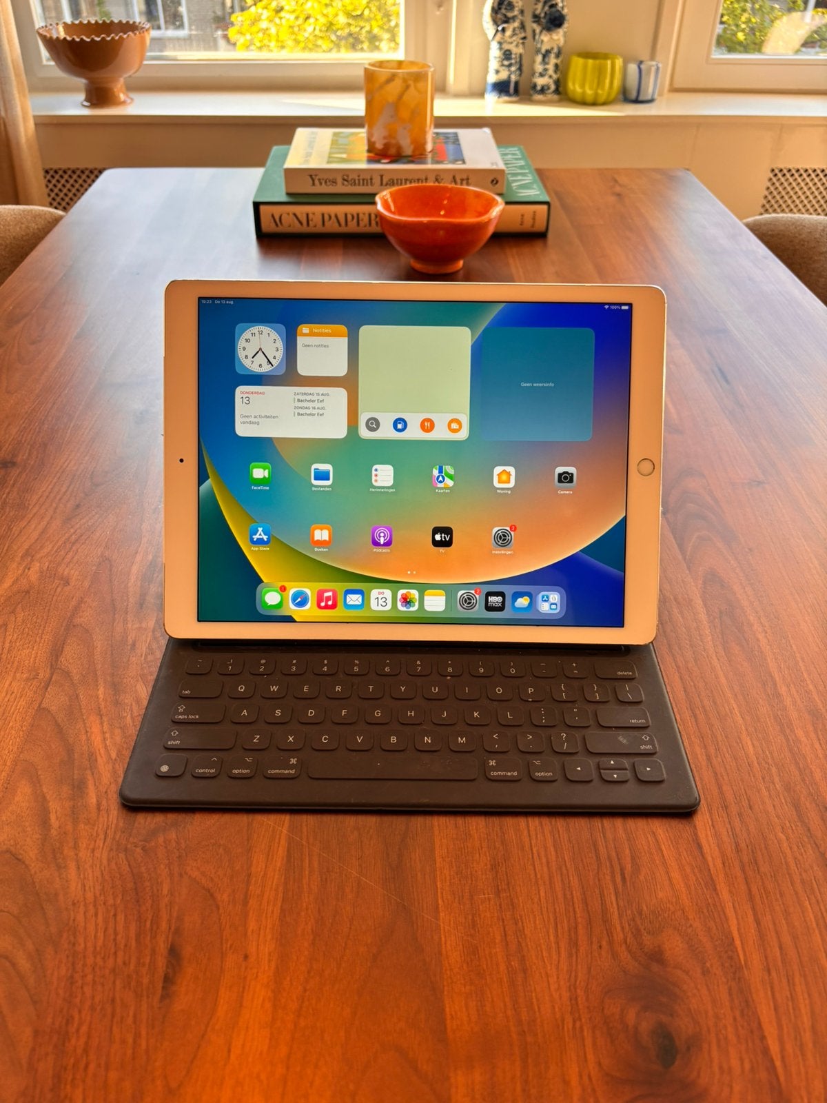 iPad Pro 12,9 inch 6e Gen (2022) – 128GB, WiFi/5G + keyboard, Apple iPad, Wit, 12 inch, Ophalen of Verzenden