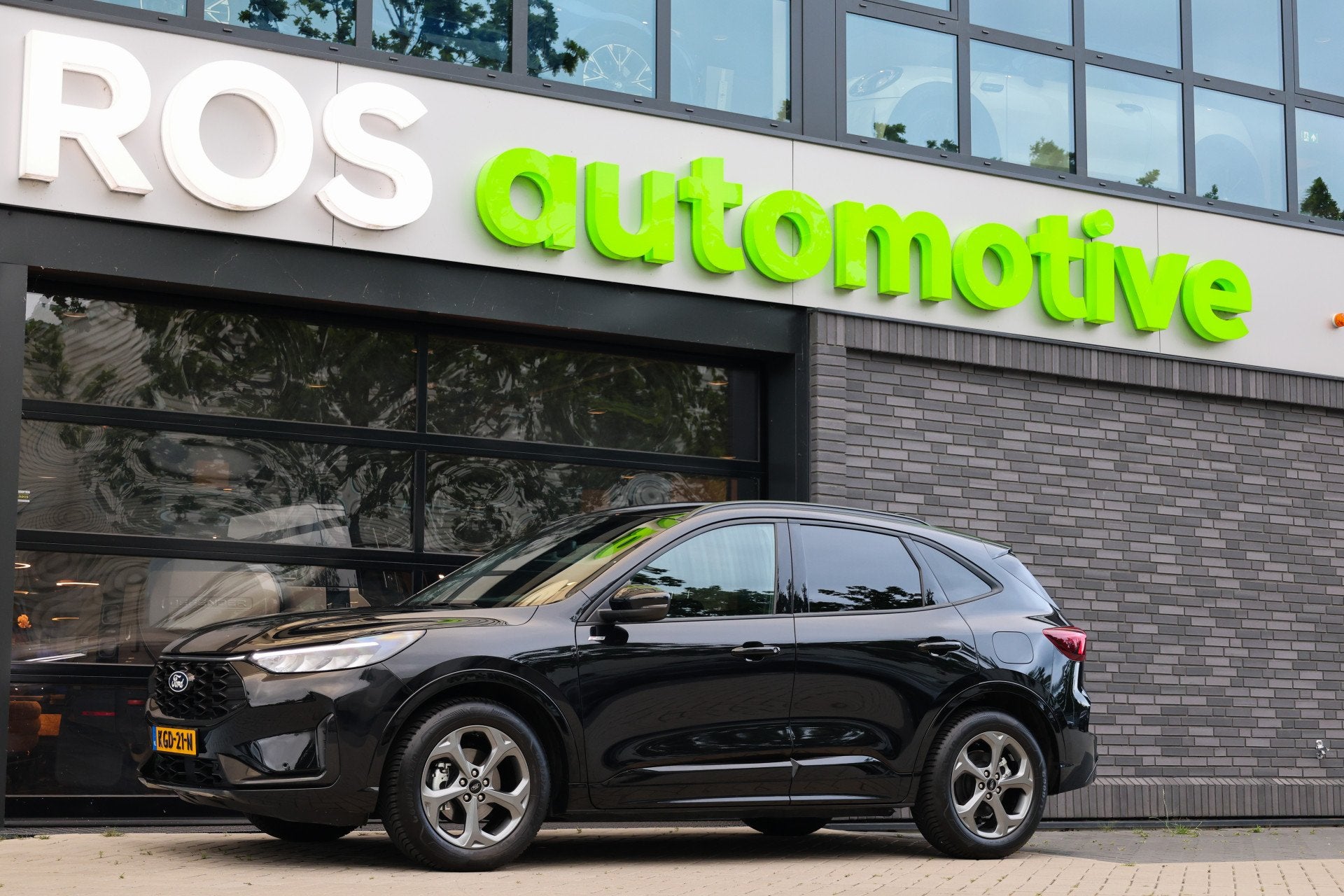 Ford Kuga 2.5 FHEV ST-LINE | BTW | STOEL+STUURWIELVERWARMING, Auto's, Ford, Automaat, Gebruikt, Euro 6, 1589 kg
