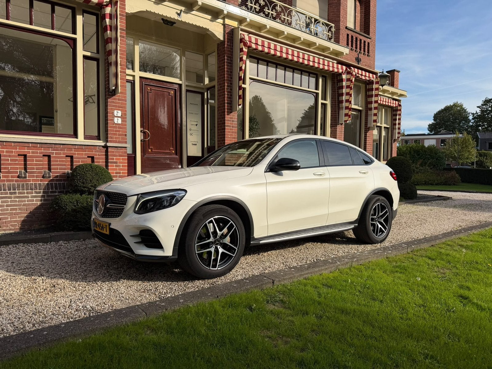 Mercedes-Benz GLC 2.1 220D 4MATIC AUT 2017 Wit, Auto's, Automaat, Wit, Origineel Nederlands, GLC