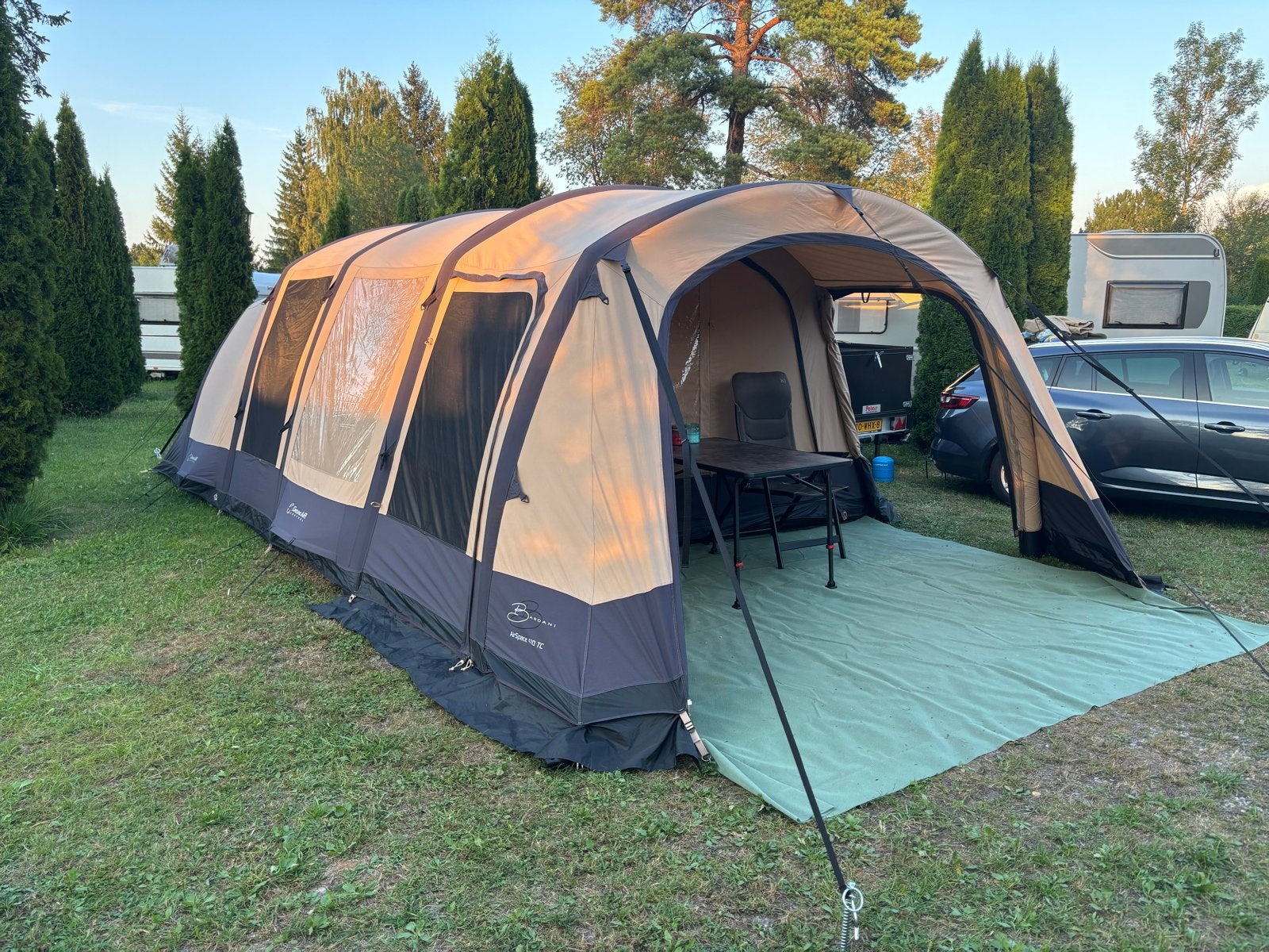 Bardani Airspace 410 opblaasbare tunneltent, Caravans en Kamperen, Tenten, Ophalen, Zo goed als nieuw, Tot en met 5