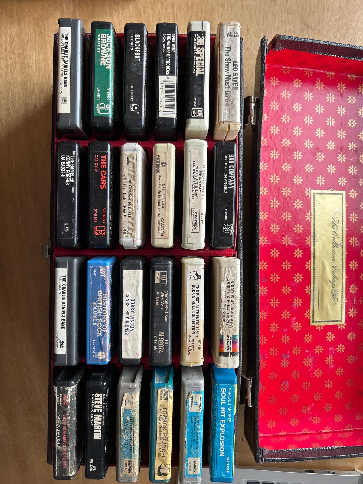 Grote collectie 8-track tapes met bewaardoos, Gebruikt, Ophalen of Verzenden, Voorbespeeld, Pop