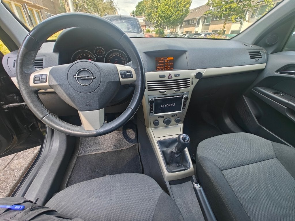 Foto 16 van Opel Astra Wagon 1.6 Nieuw distributieriem APK 7/27 Trekhaak