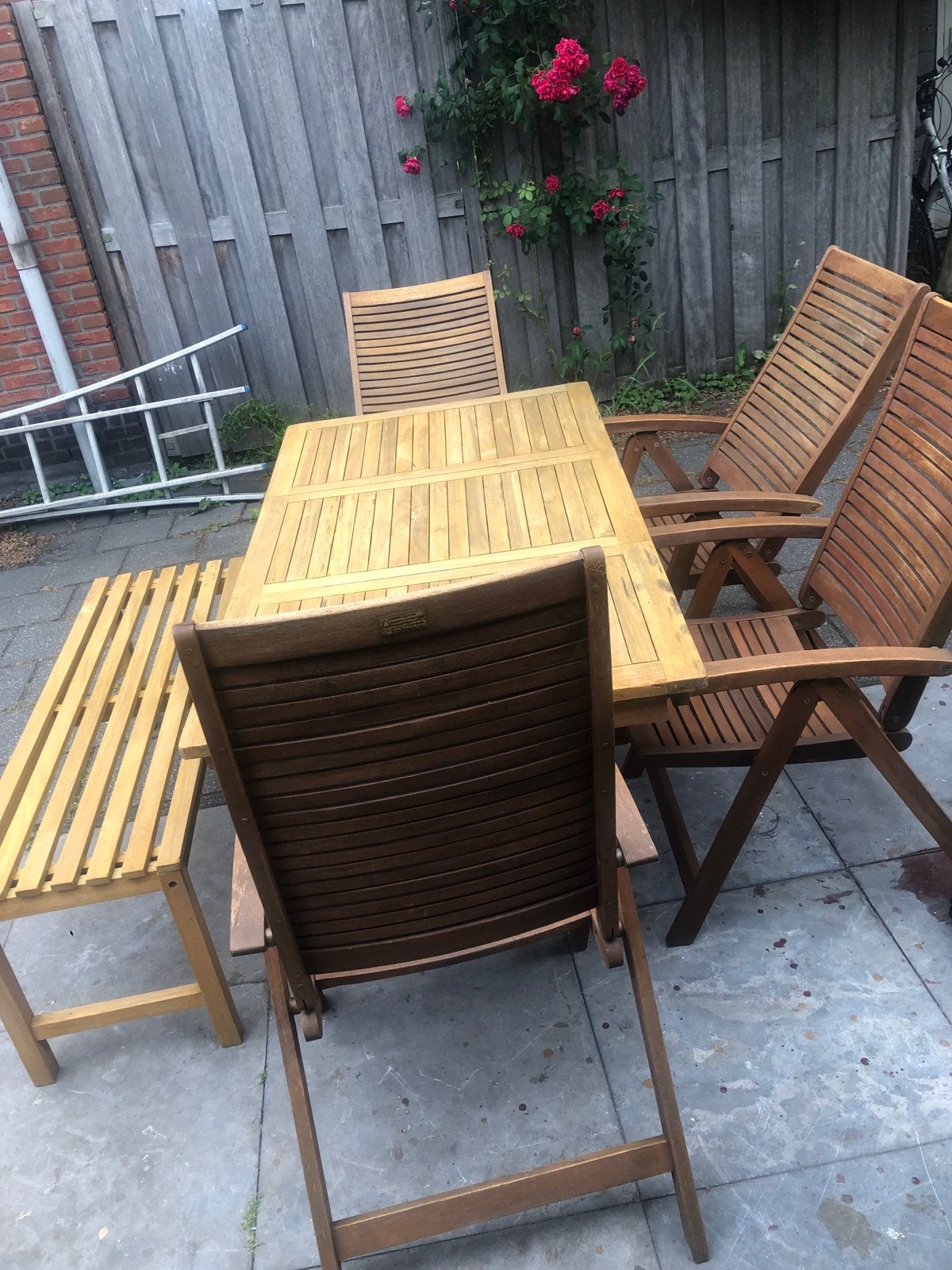 Houten tuinset met uitschuifbare tafel en bankje, Ophalen, Gebruikt, 6 zitplaatsen, Hout