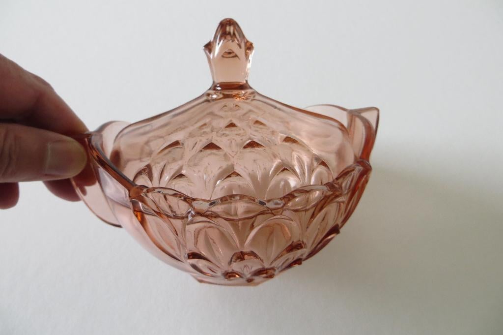Art deco rose glazen schaaltje met deksel. Persglas in mooi, Ophalen of Verzenden