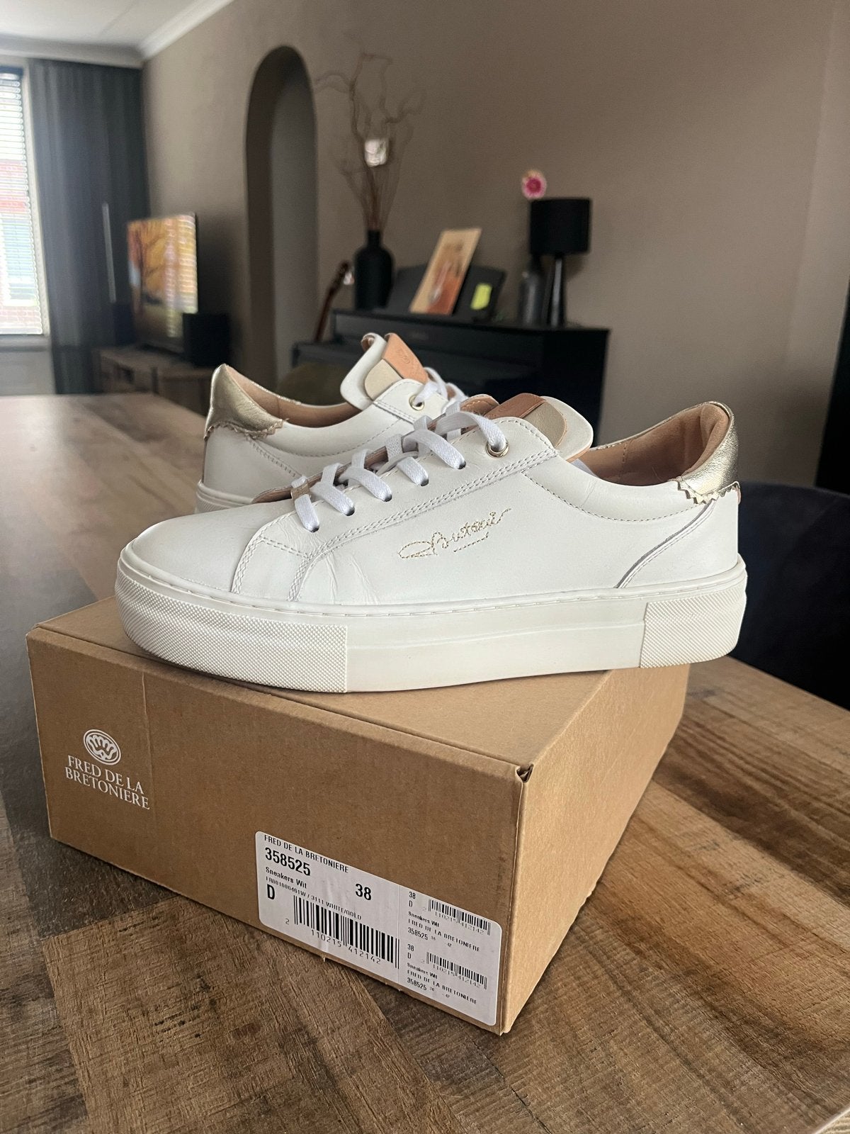 Fred de la Bretoniere sneakers wit/goud maat 38, Kleding | Dames, Schoenen, Ophalen of Verzenden, Nieuw, Wit, Sneakers of Gympen