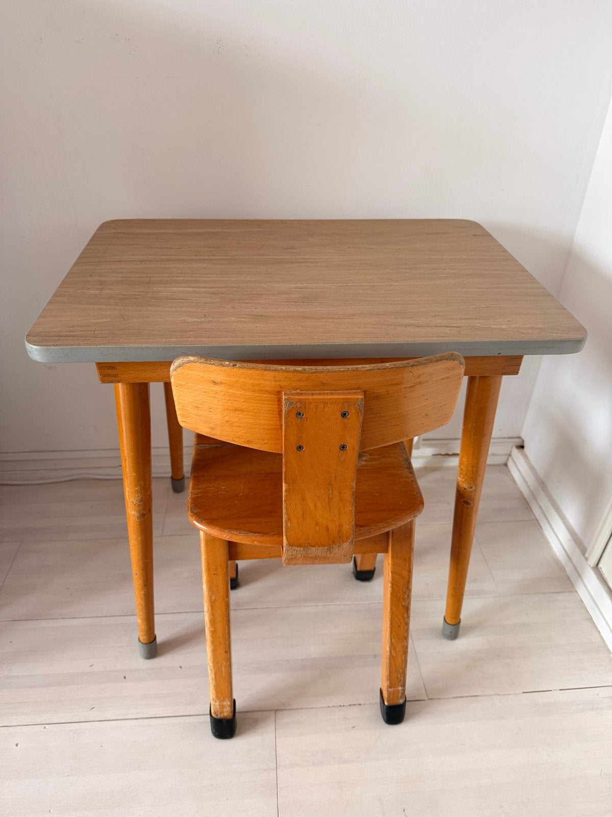 Vintage kinderbureau met stoel, Ophalen, Gebruikt, Tafel(s) en Stoel(en)