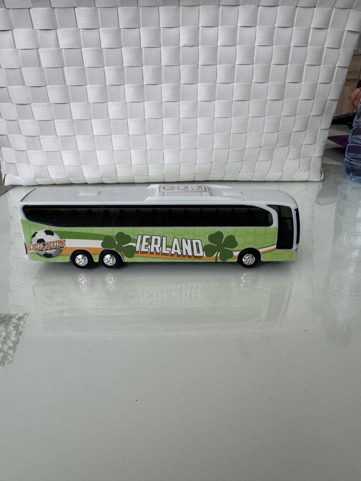 Miniatuur bus Ierland - EK 2012 editie, Overige merken, 1:50 of kleiner, Overige typen, Ophalen of Verzenden