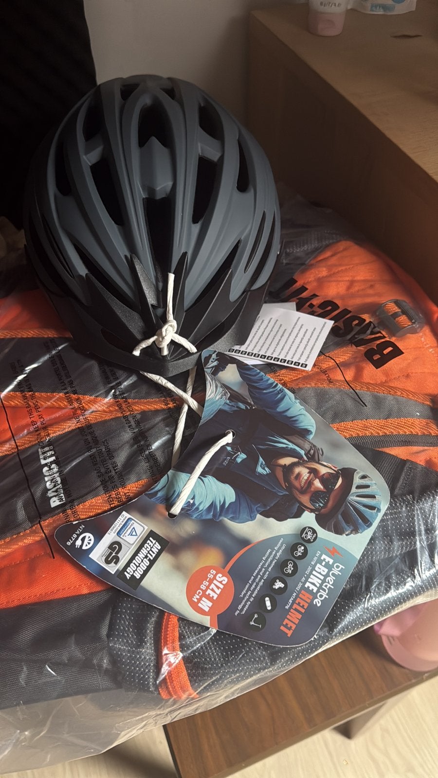 New Bicycle Helmet – Size M, Ophalen, Nieuw, M