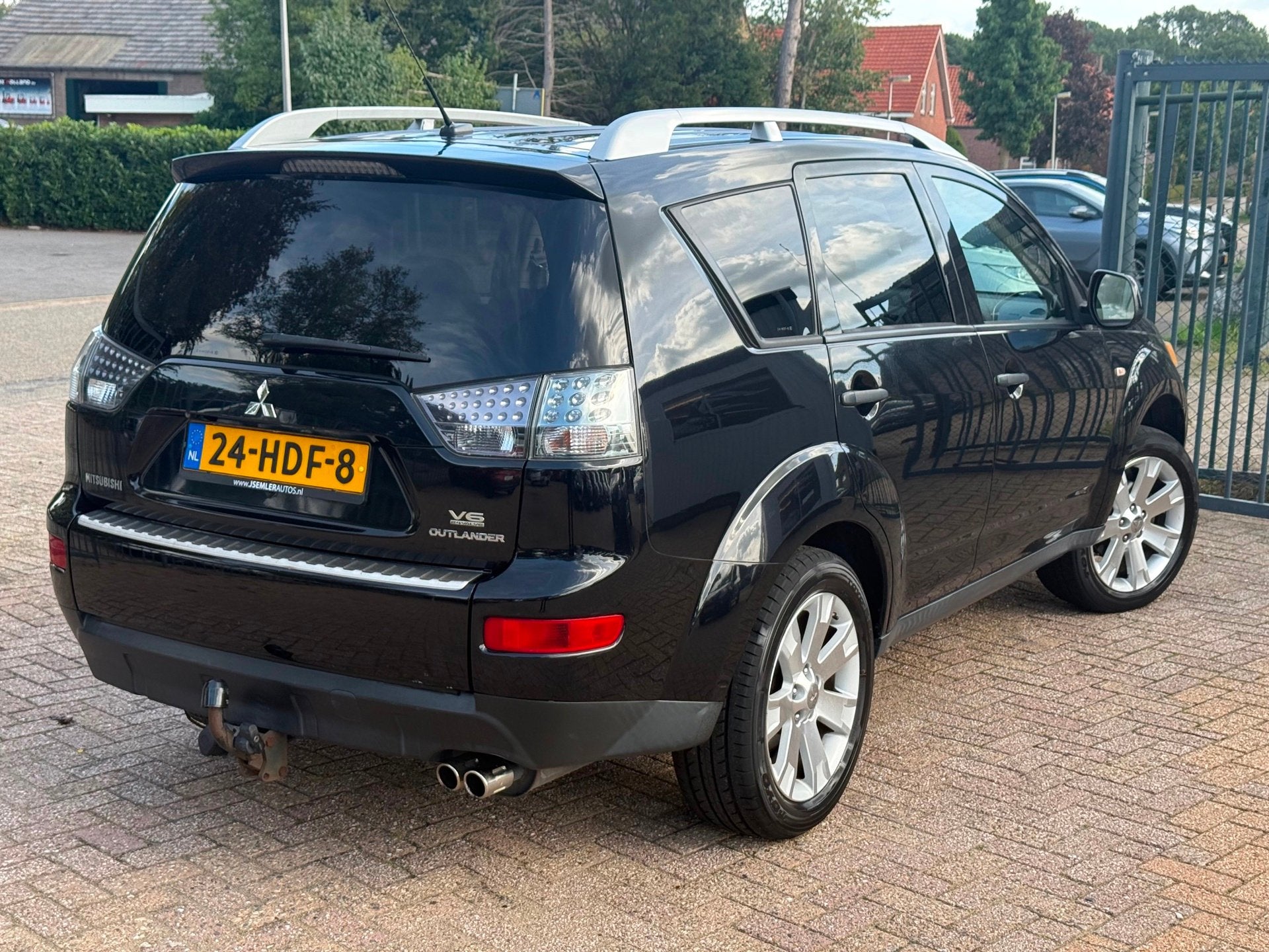 Mitsubishi Outlander 3.0 V6 AUTOMAAT NAVI SCHUIFDAK LEER, Auto's, Automaat, 635 kg, Stoelverwarming, Zwart