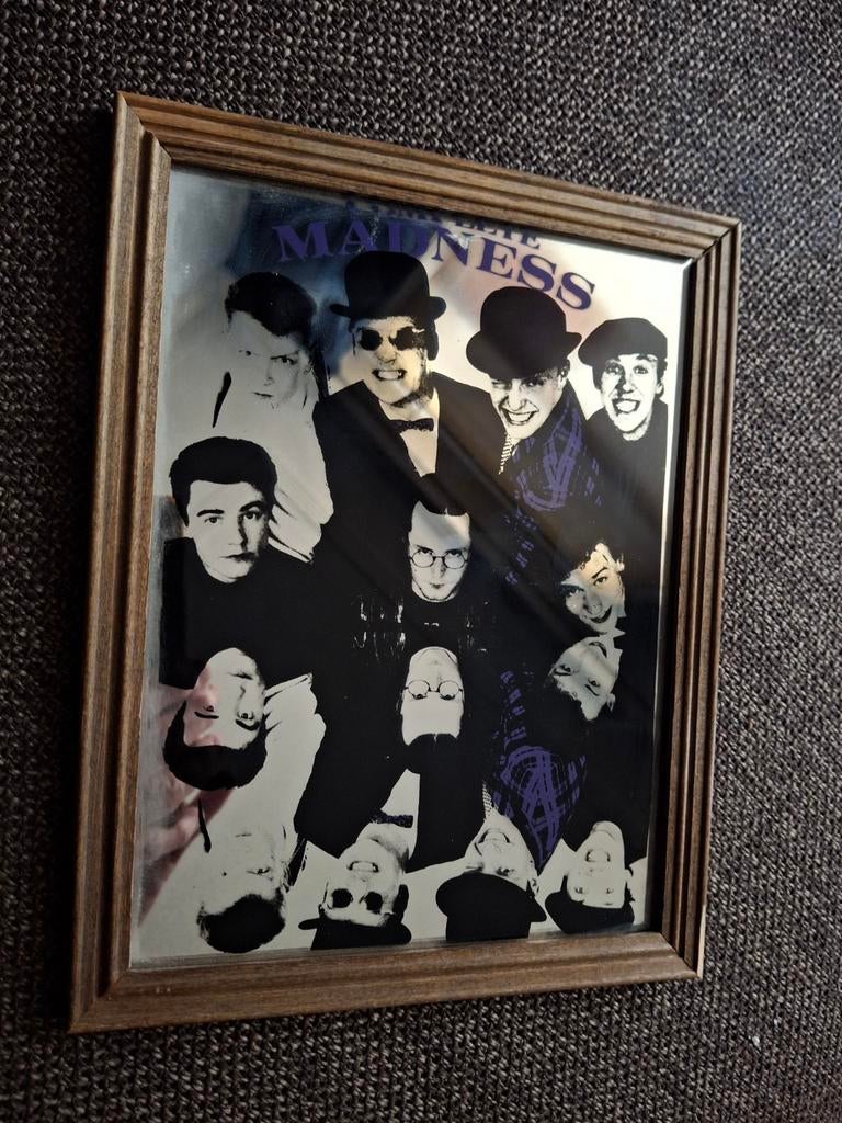 Madness ska band spiegel uit 1980, Ophalen of Verzenden