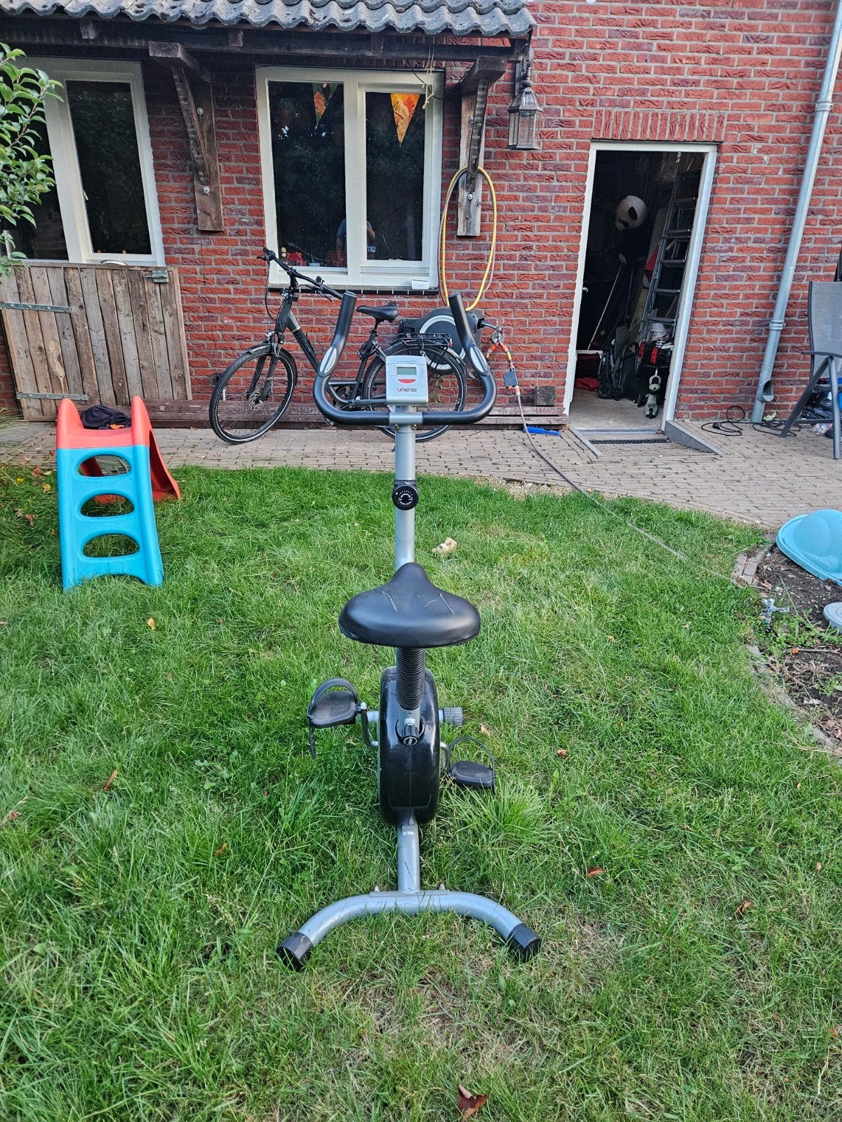 Hometrainer Energetics met hartslagmeter en weerstanden, Ophalen, Gebruikt, Hometrainer