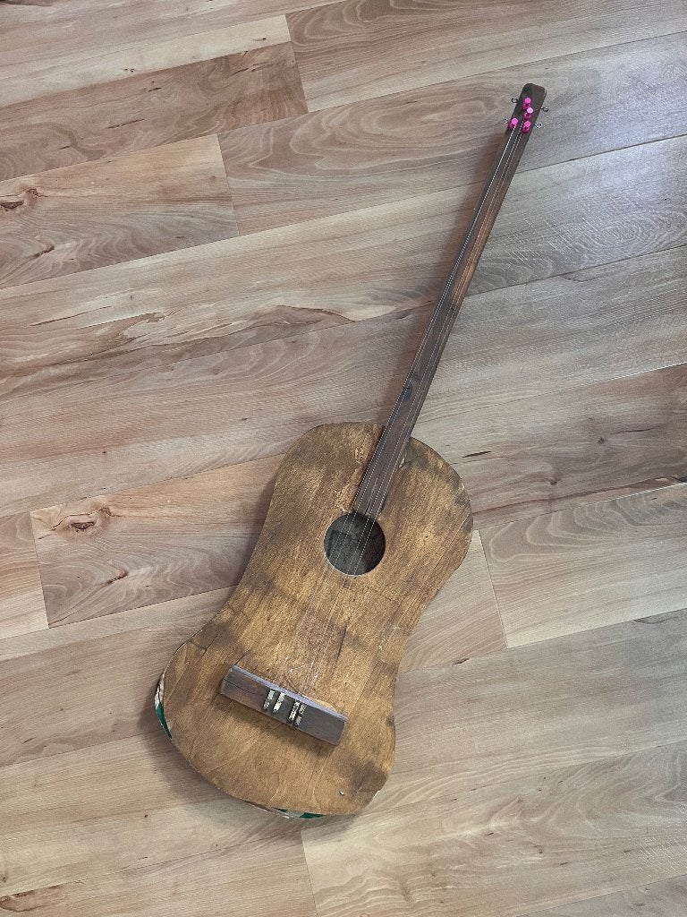 Surprise Gitaar van hout en karton, Diversen, Ophalen, Zo goed als nieuw