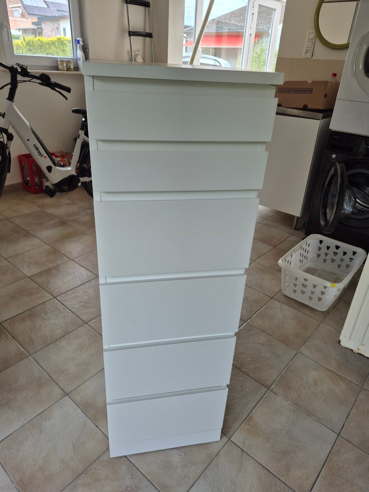 IKEA MALM Ladekast met 6 laden en spiegel / make-up vak (wit, Ophalen, Gebruikt
