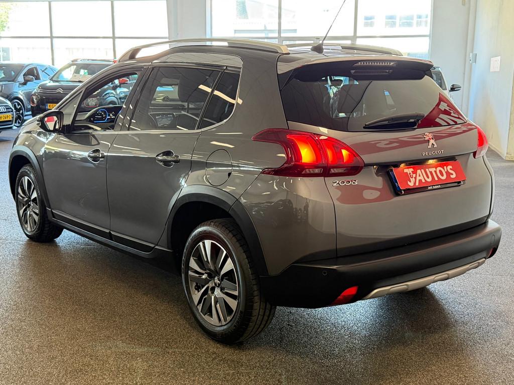 Peugeot 2008 1.2 PureTech|NAVIGATIE|CAMERA|CRUISE|ECC AIRCO, Auto's, Parkeersensor, 1199 cc, 1165 kg, Leder en Stof