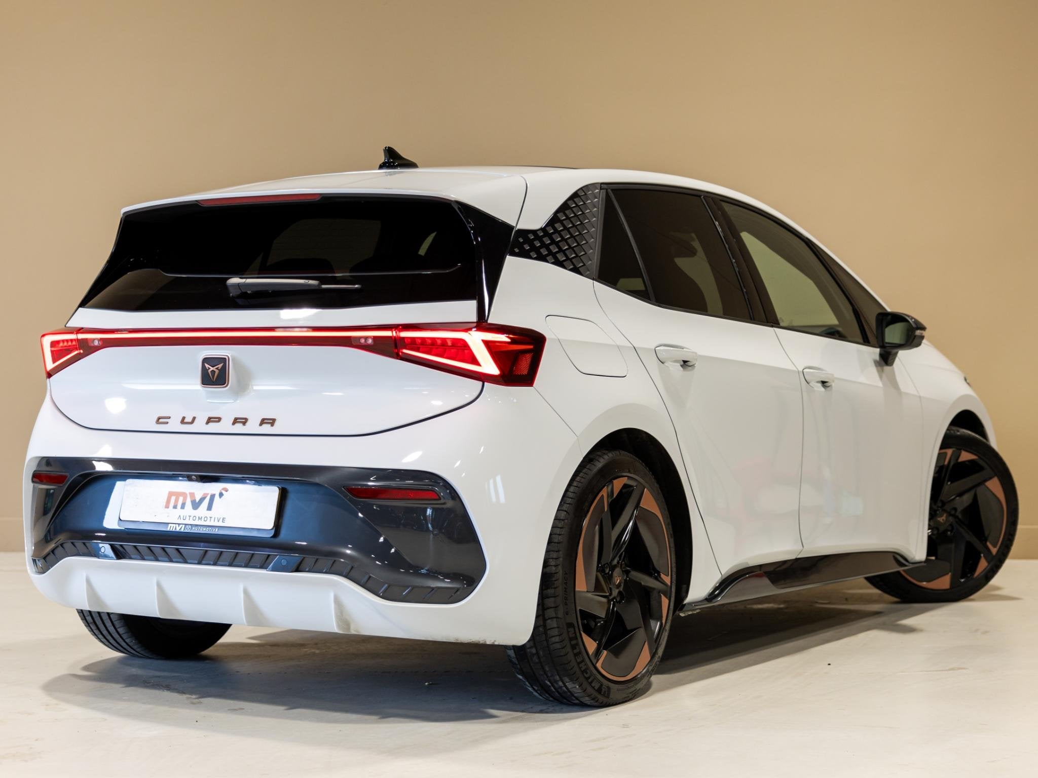 CUPRA Born Copper Edition One 62 kWh SOH 91% / 204pk / Panor, Auto's, Automaat, Dealer onderhouden, Achterwielaandrijving, Gebruikt