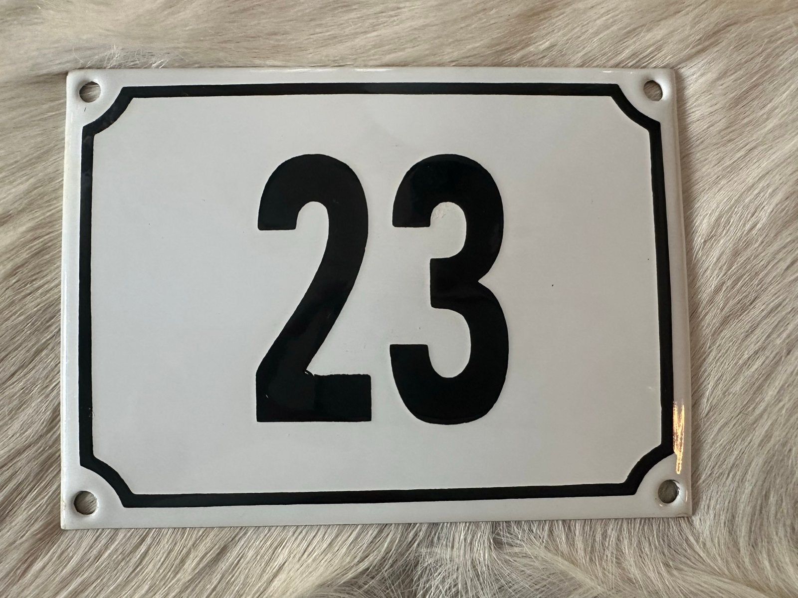 Prachtig emaille huisnummer 23, Ophalen of Verzenden