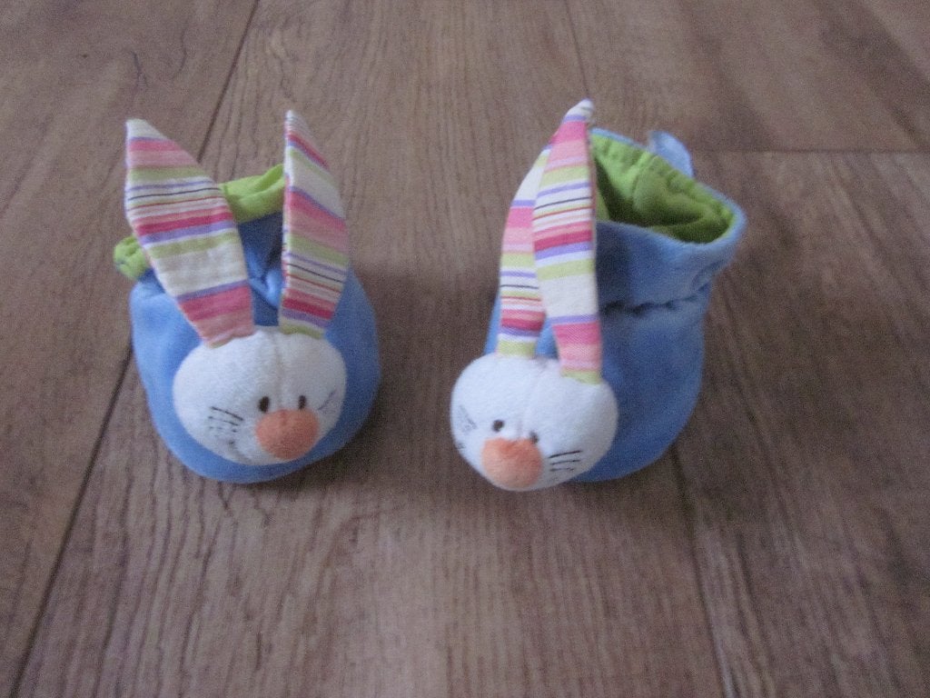 Tiamo Collection zacht pluche baby slofjes konijn met rinkel, Overige karakters, Konijn, Ophalen of Verzenden, Zo goed als nieuw
