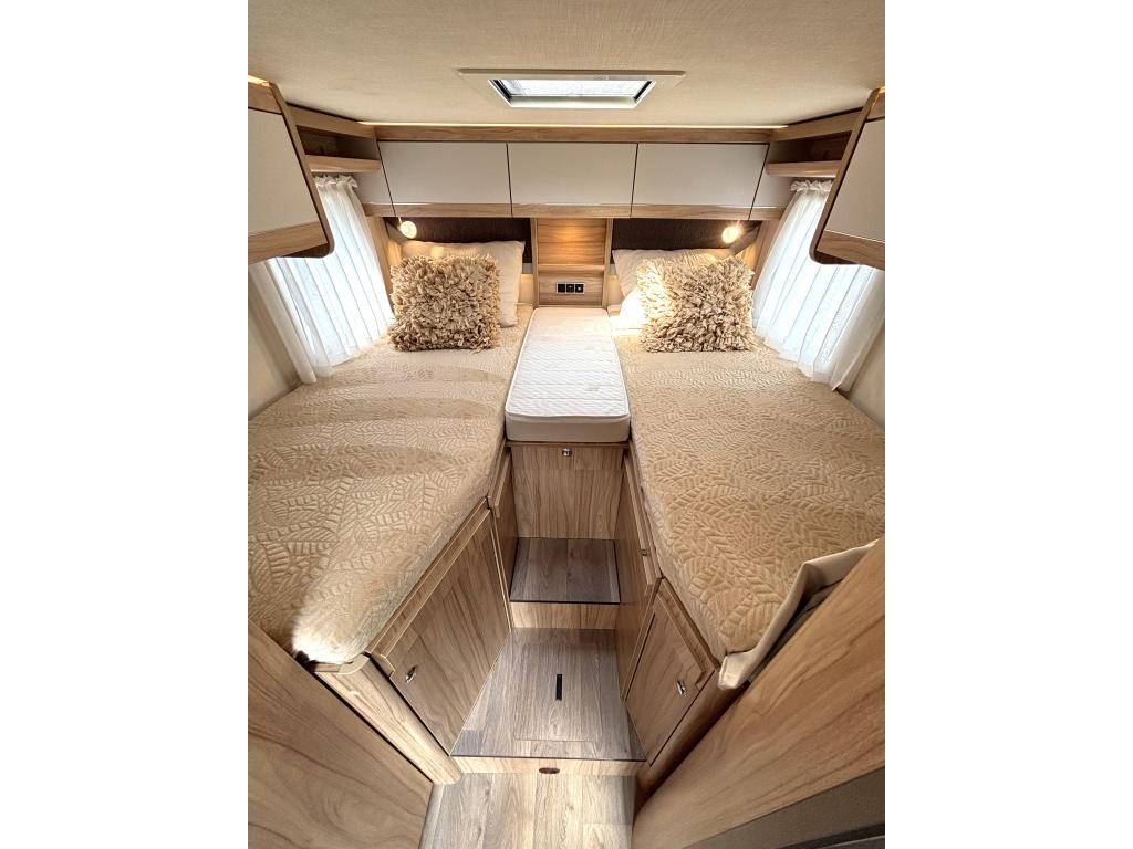 Hymer Exsis-T 474 9-TRAPS AUTOMAAT ENKELE BEDDEN XXL GARAGE, Automaat, Winterisolatie, Standaard zit, Ringverwarming