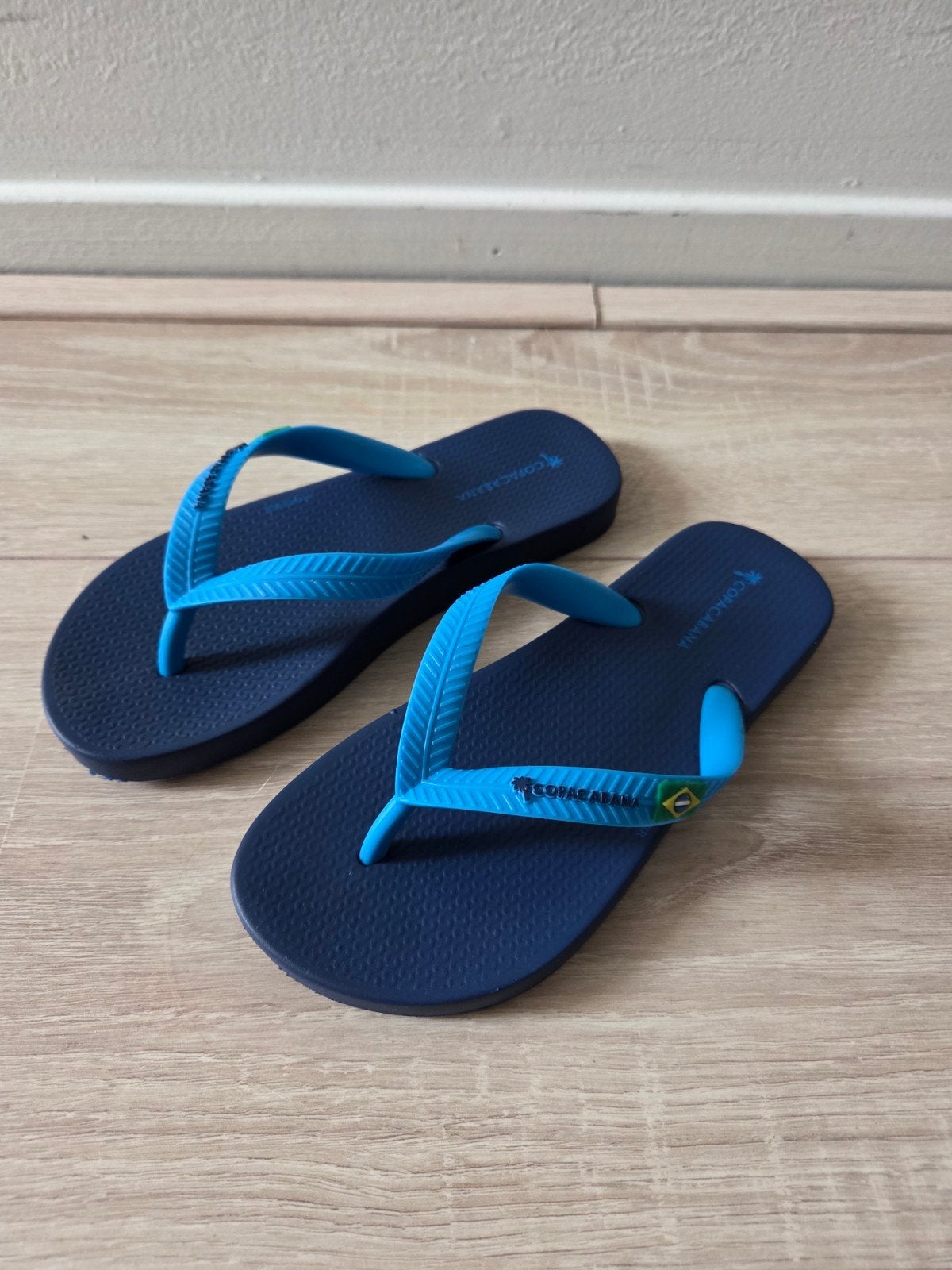 Slippers teenslippers Copacabana Brasil maat 31, Jongen of Meisje, Overige typen, Nieuw, Ophalen of Verzenden