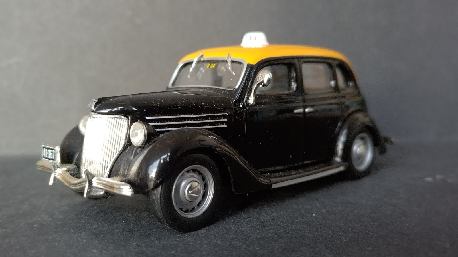 Ford V8 Taxi Montevideo 1:43 Altaya Ixo Pol, Overige merken, Auto, Verzenden, M