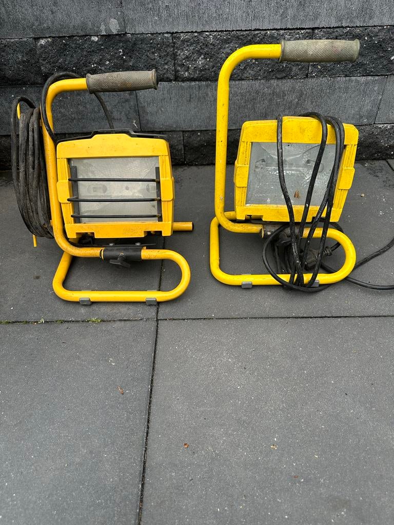 Set van 2 robuuste bouwlampen - Ideaal voor elke klus, Gebruikt, Met statief, Ophalen of Verzenden, Lamp met armatuur