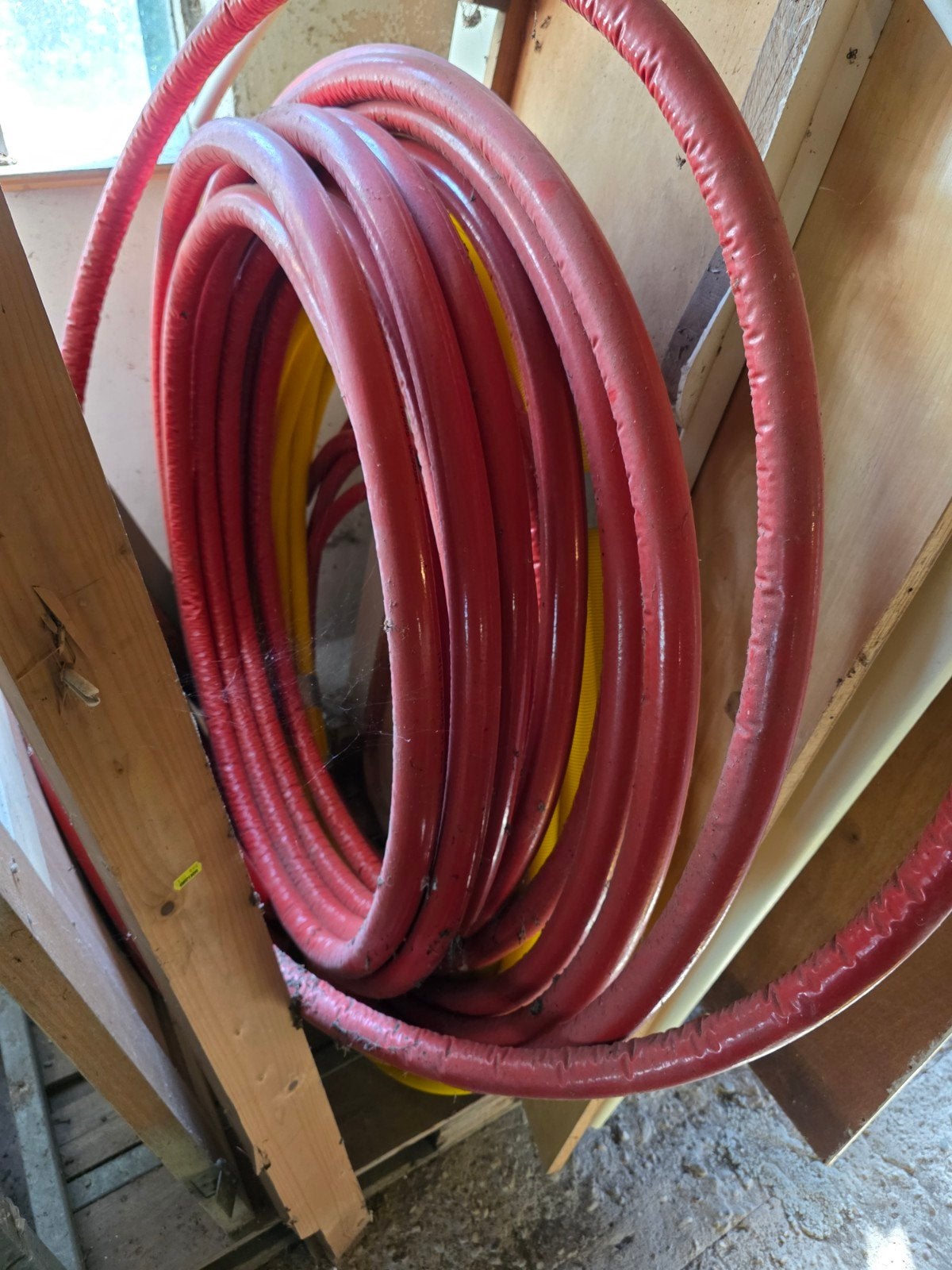 uponor  waterleiding 25 mm geïsoleerd bijna volle rol, Ophalen, Zo goed als nieuw