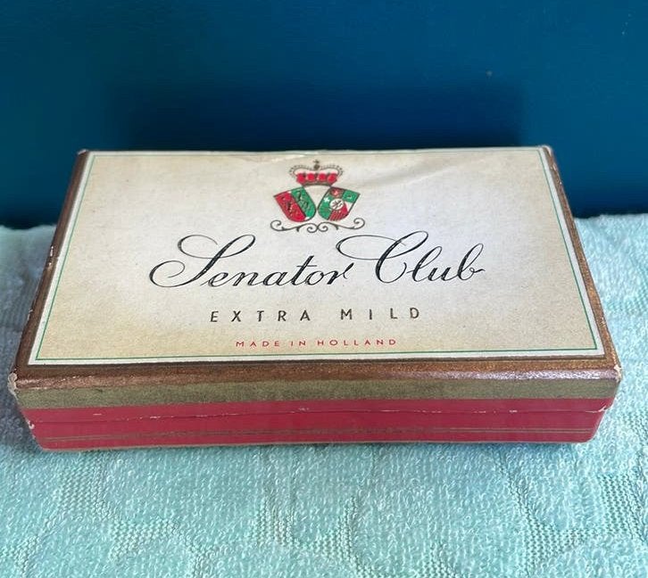 Klein sigarendoosje - Senator Club -karton -jaren’50, Ophalen of Verzenden, Gebruikt, Sigarenbandjes