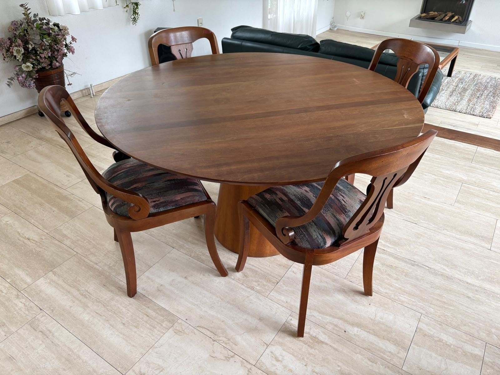 Ronde Walnoot Tafel 140cm met Stevige Poot + 4 Stoelen, Huis en Inrichting, Tafels | Eettafels, Ophalen, Gebruikt, Rond, Vier personen