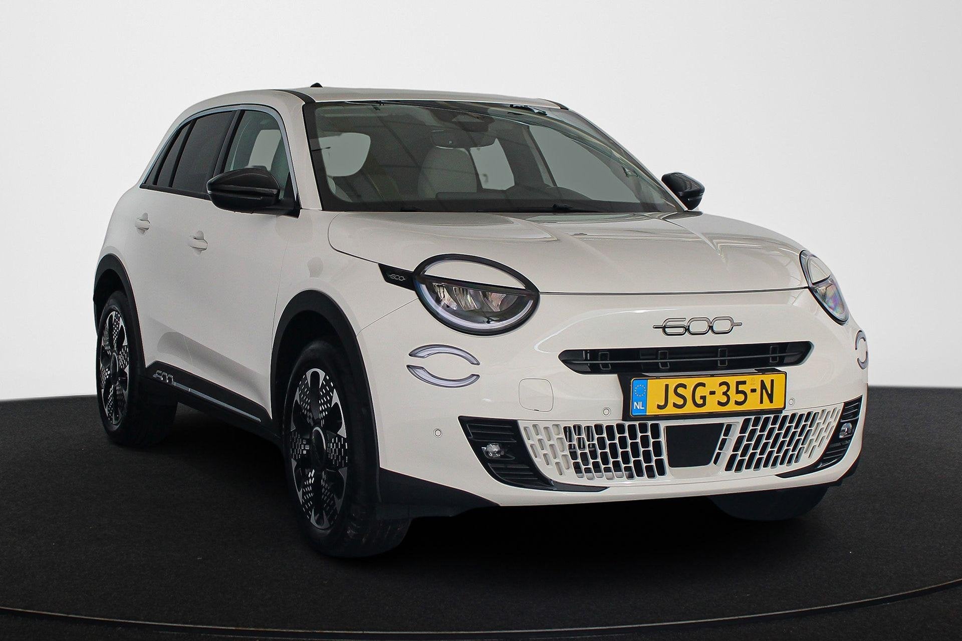 Fiat 600 1.2 Hybrid La Prima Leder Massage Stoelverwarming K, Auto's, Fiat, 145 pk, Gebruikt, Euro 6, 1199 cc